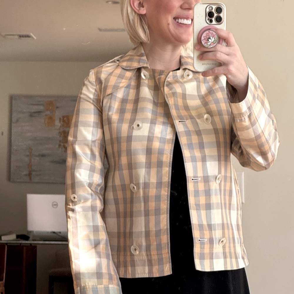 Armani Collezioni Women’s Size 6 Rain Jacket with the prettiest yellow plaid.